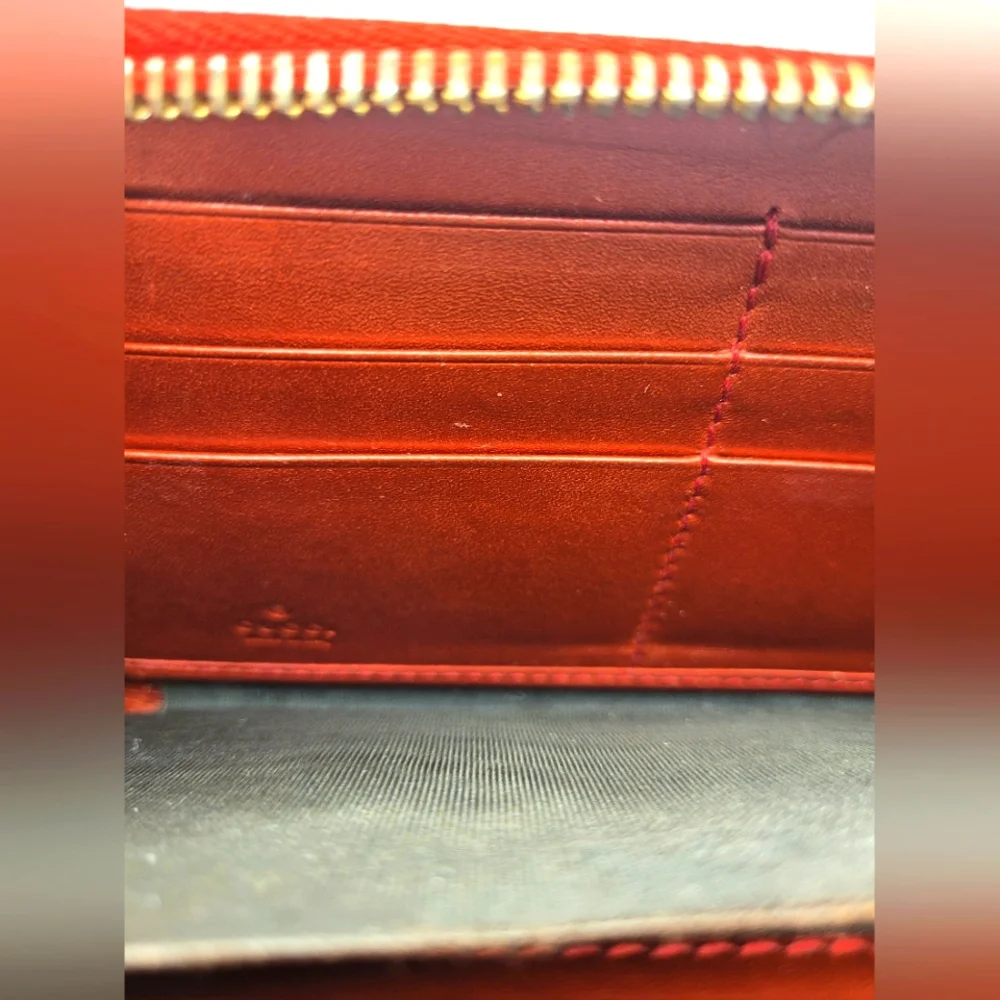 GUCCI Red Enamel Leather Long Heart Zipper Wallet - Picture 5 of 7
